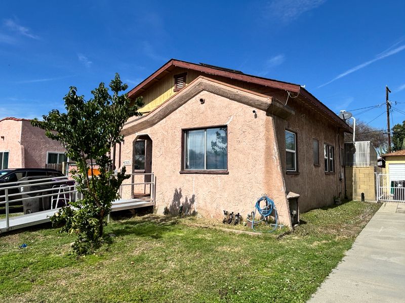 1315 E 55th St, Long Beach